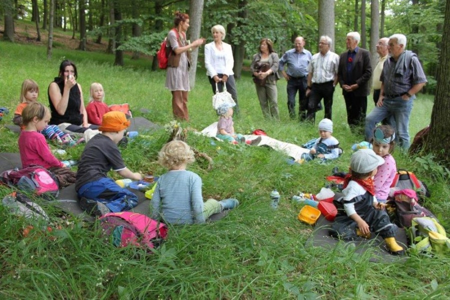 Besuch beim Waldkindergarten Kirchvers in der Frühstückspause
