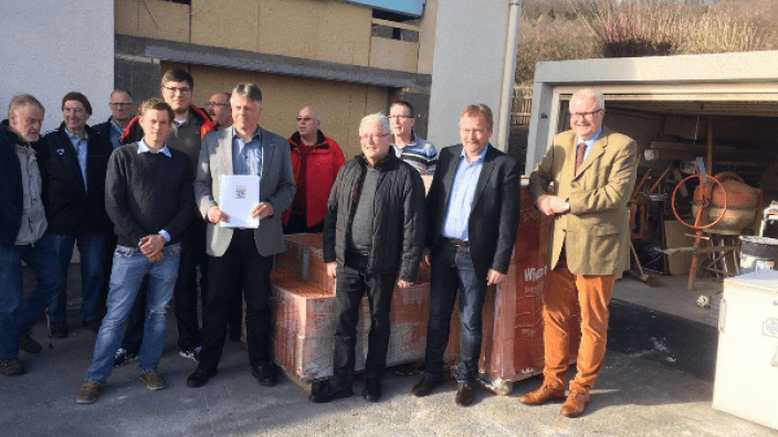 Verein baut Feuerwehrhaus in Lohra-Damm zum Gemeinschaftshaus um